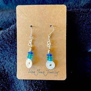 NWOT a Pair of Liza Jane Jewelry Earrings. BEAUTIFUL